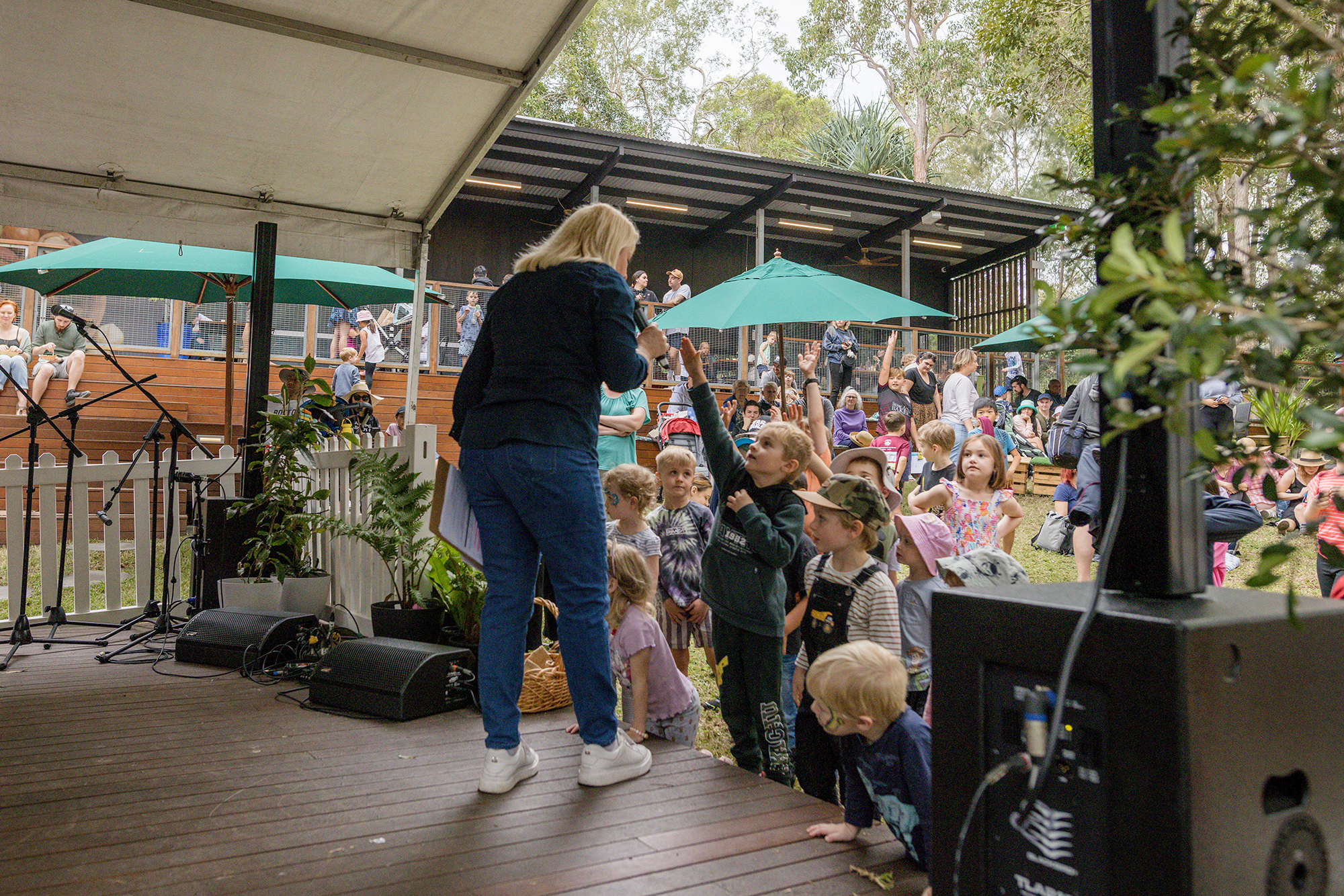 Eco Market - on stage